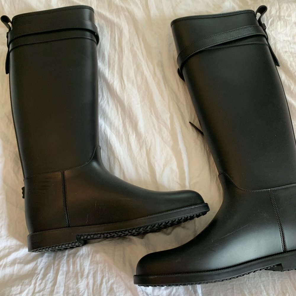 Burberry Rainboots - Picture 3 of 5